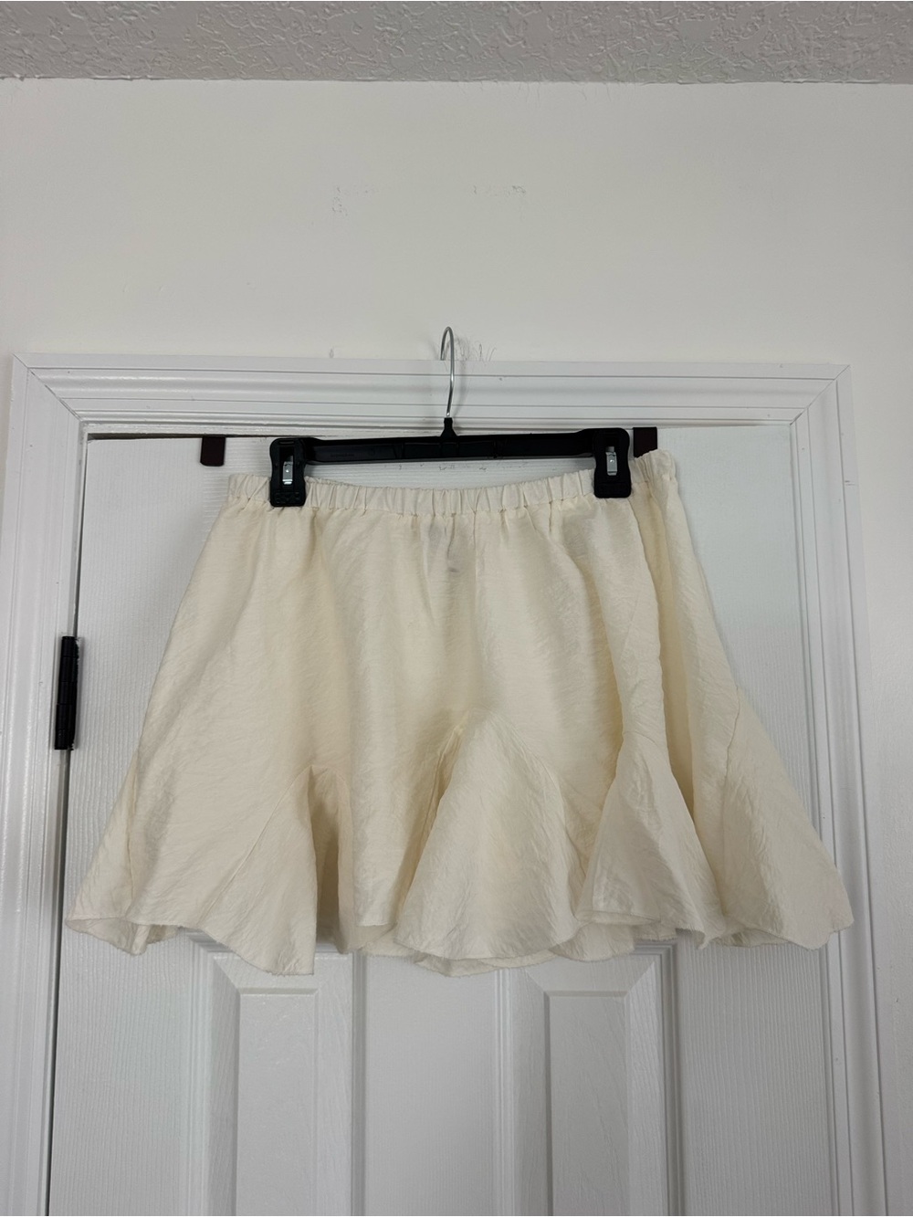 H&M Cream Flared Mini Skirt